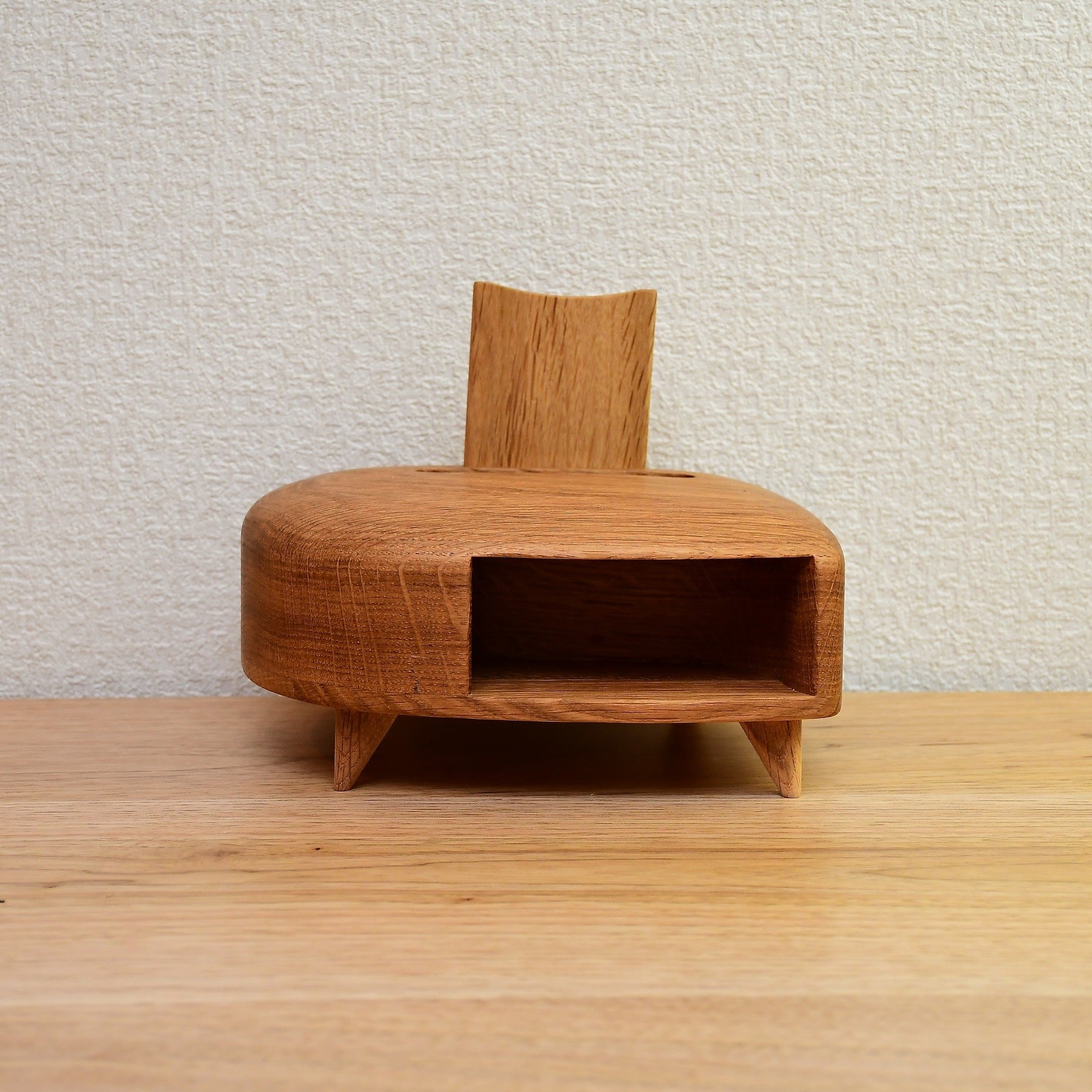木のスピーカー（ナラ材） – 北海道東川町の家具屋 アール工房mini.